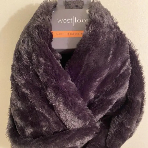 2 scarves 1 black infinity faux fur 1 gray lightweight pashmina - Picture 8 of 8